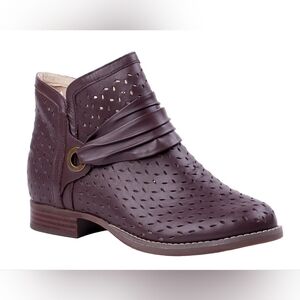 NWB Waco Priscilla Leather Bootie In French Roast Color‎ Size 9.5